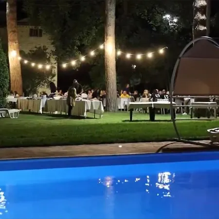 Frühstückspension Restaurant Berta 3*